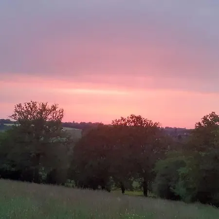 A La Bonne Franquette Berceenne Au Calme De Sa Campagne Environnante 3*